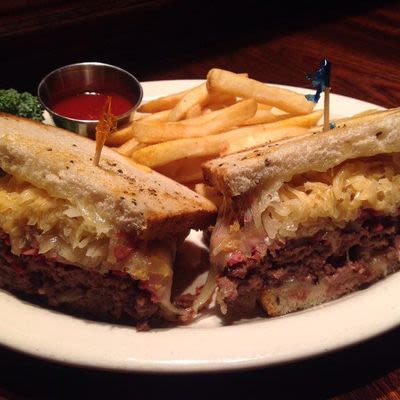 Ruben Sandwich & Fries