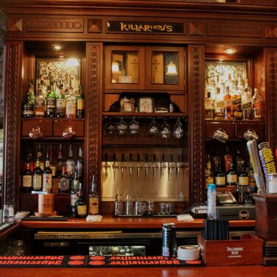 Bar, liquor and decor