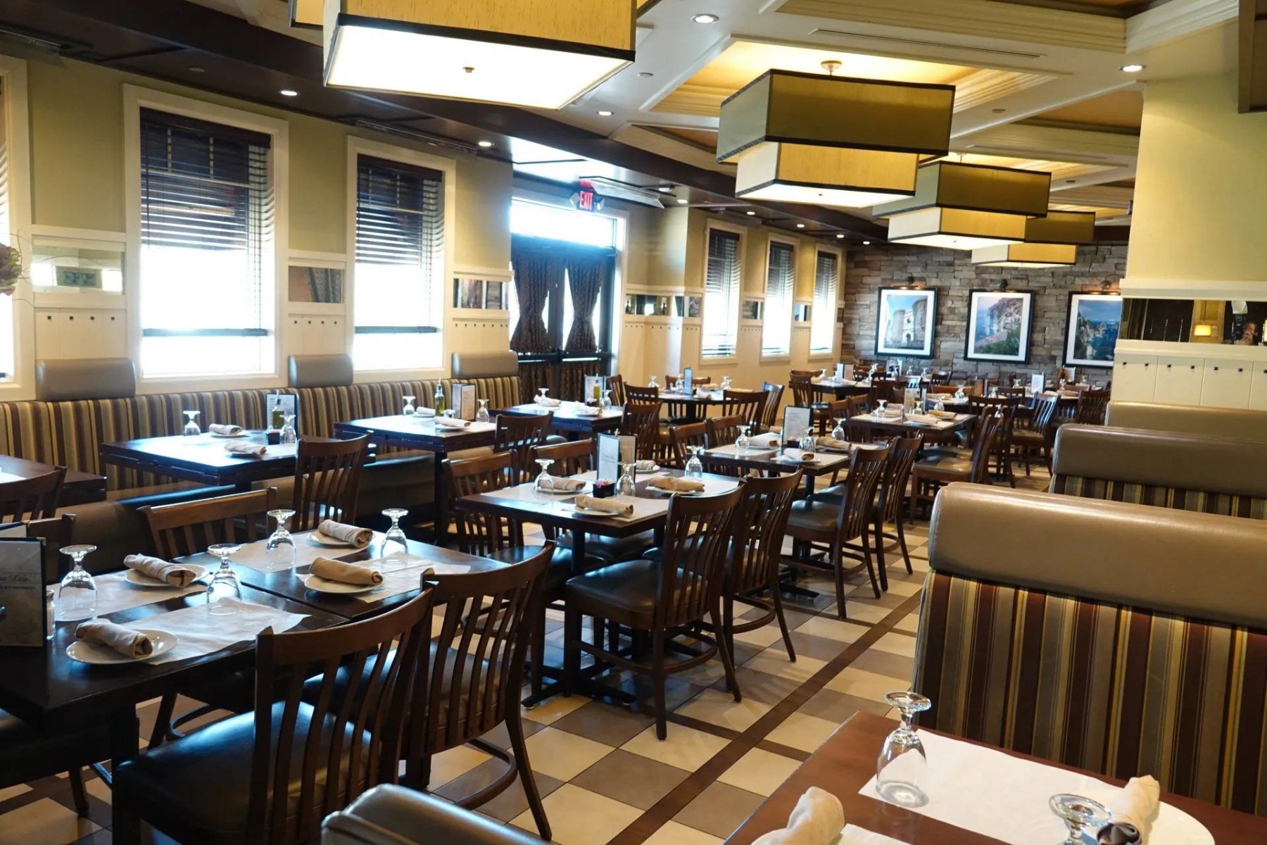 Mama Lisa Restaurant, business photo 5