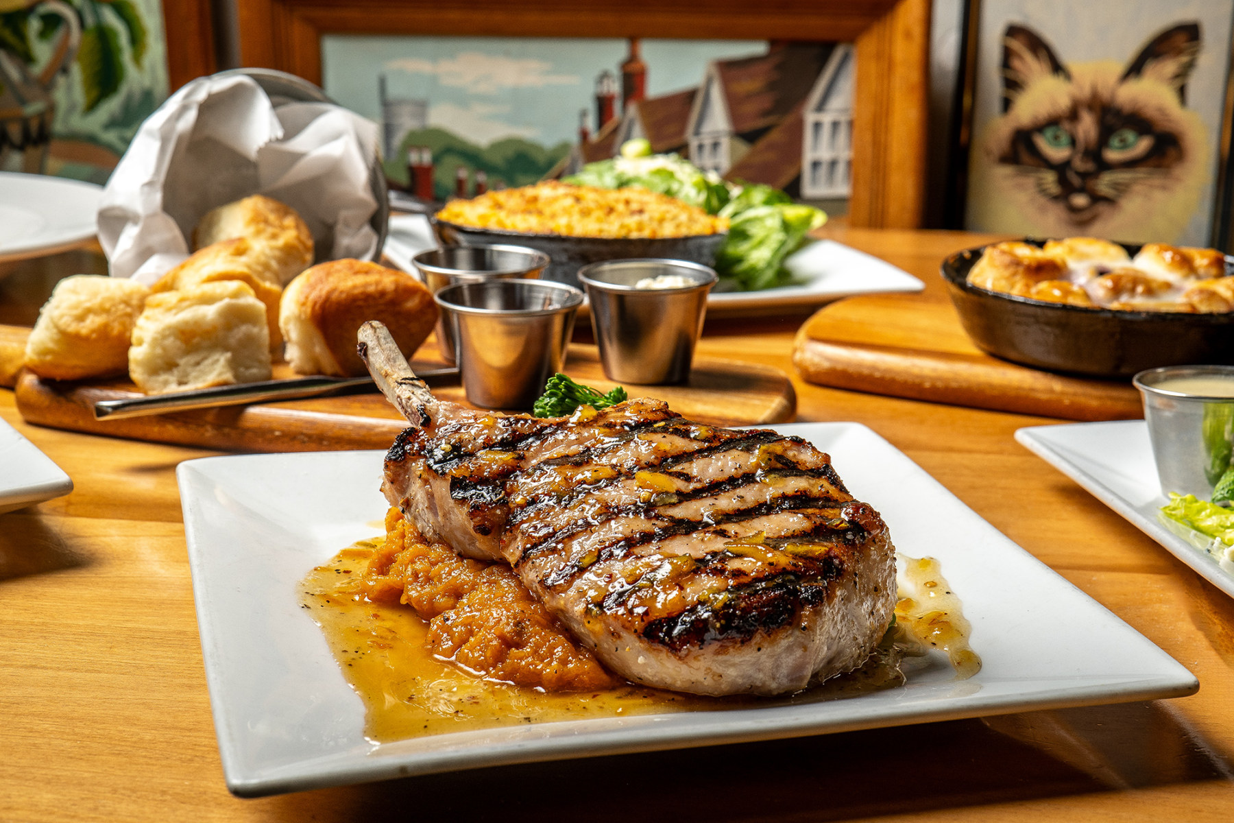 Crazy Cat Eat Up · Restaurant Website Photography