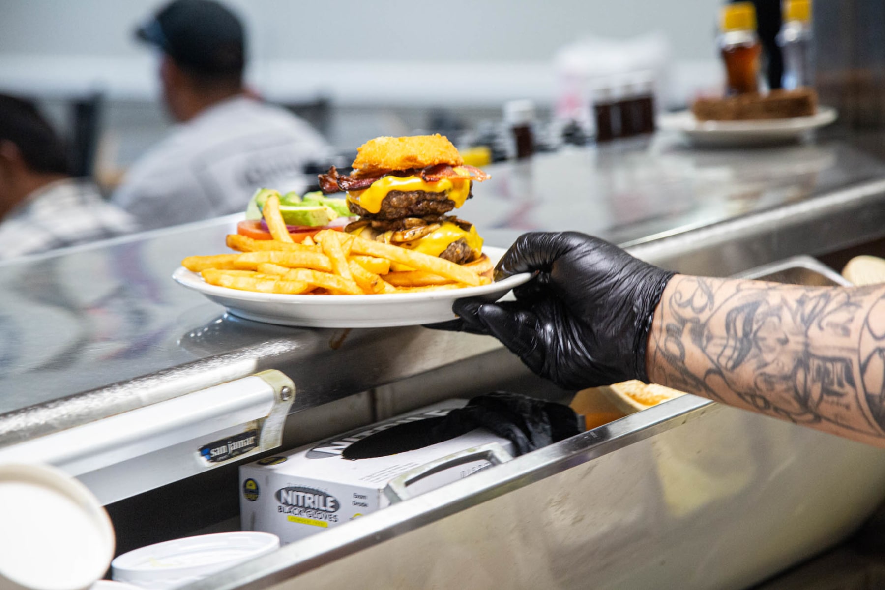 Mr. Mamas Breakfast and Lunch, business photo 2