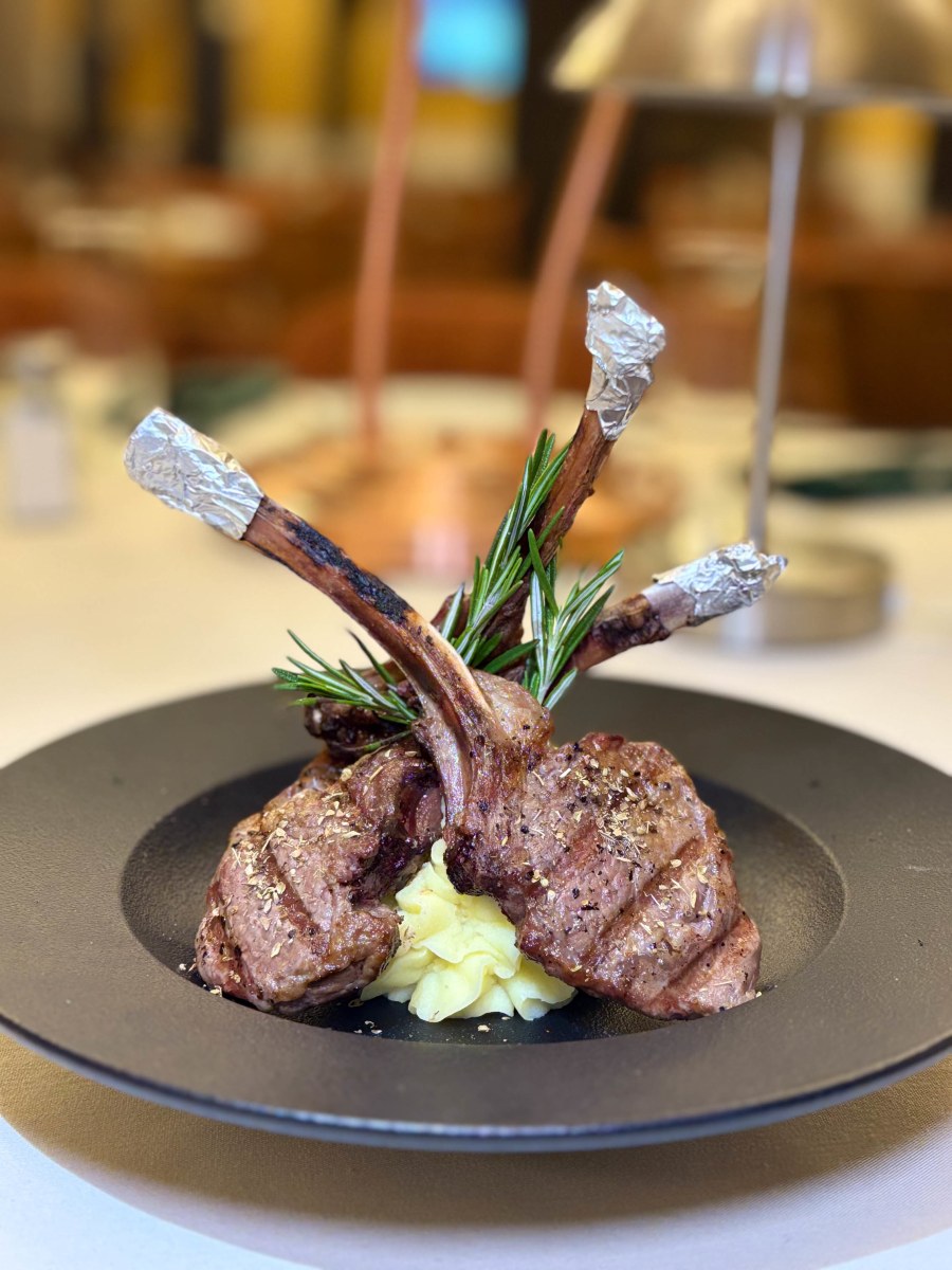 Must-Try Bar in Paramus, NJ | The Green Lounge