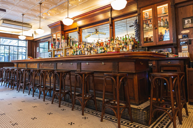 Bar photo 2